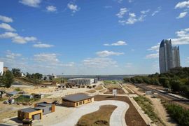  Современный вид поймы реки Царицы (сейчас река заключена в коллектор). Пойма благоустраивается и за последние годы стала  любимым местом жителей и гостей города.