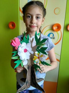 Валя Паранюшкина, 8 лет